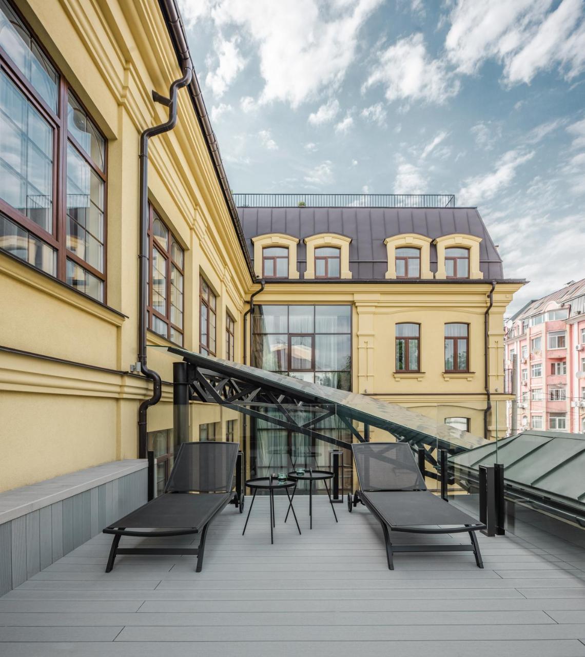 Bursa Hotel Kyiv Exterior foto